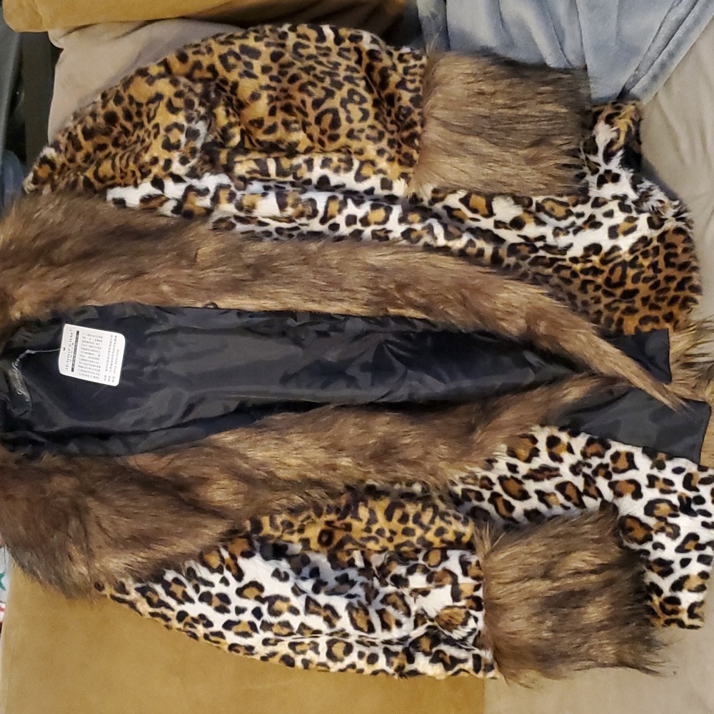 Leopard coat
